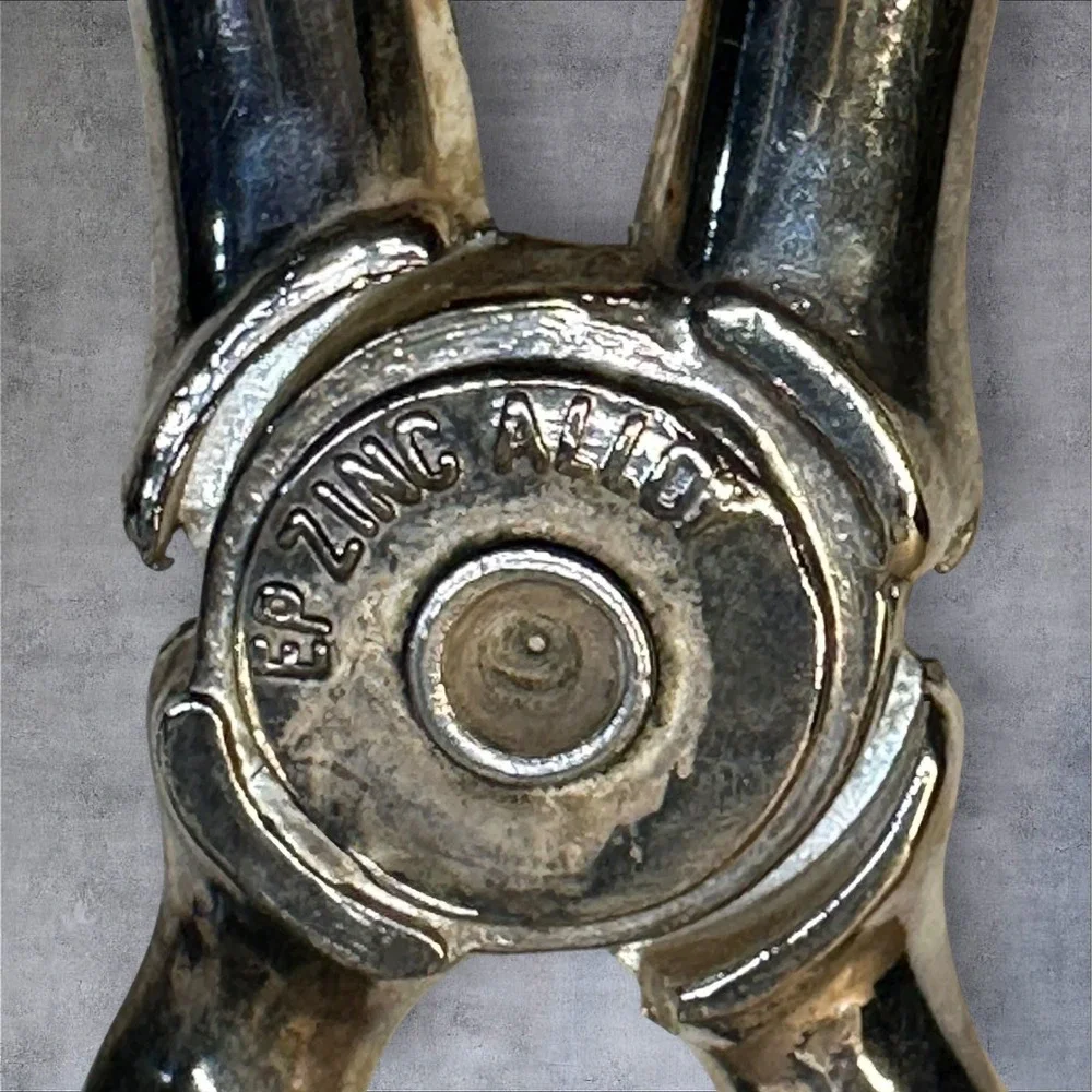 Vintage Silverplate Salad Tongs‎ EP Zinc Alloy 10